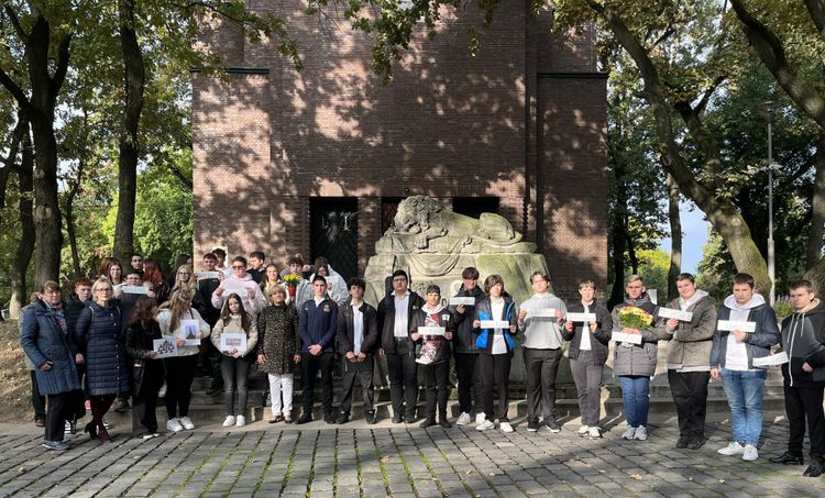 Kerisek emléksétája a debreceni Honvédtemetőben