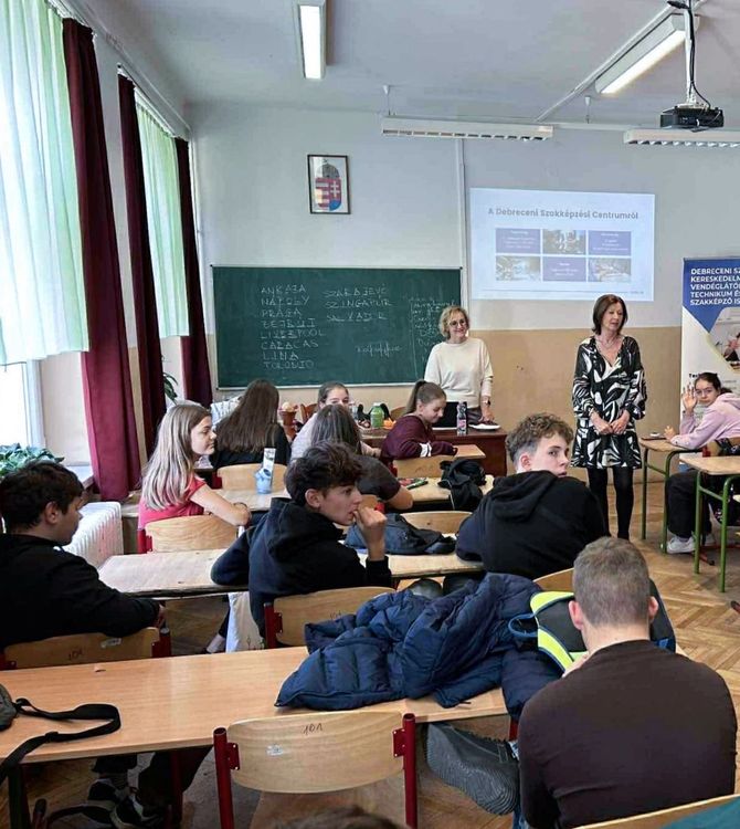 Iskolánk bemutatkozott a Széchenyi Tagiskola diákjainak