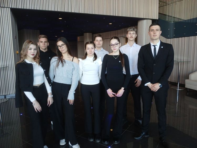 Elismerés és jutalomút a Dél-dakotai Egyetemre