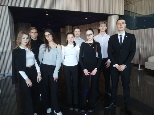 Elismerés és jutalomút a Dél-dakotai Egyetemre