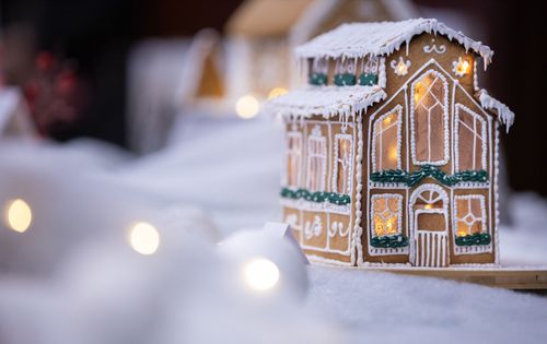 ZolnaiV_Mézeskalácsh (1).jpg